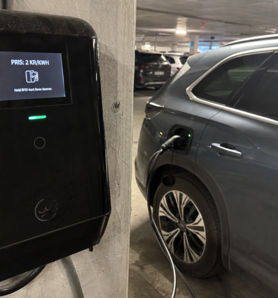 Lader du elbilen i parkeringshuset: Disse ekstragebyrene dukker opp på regningen
