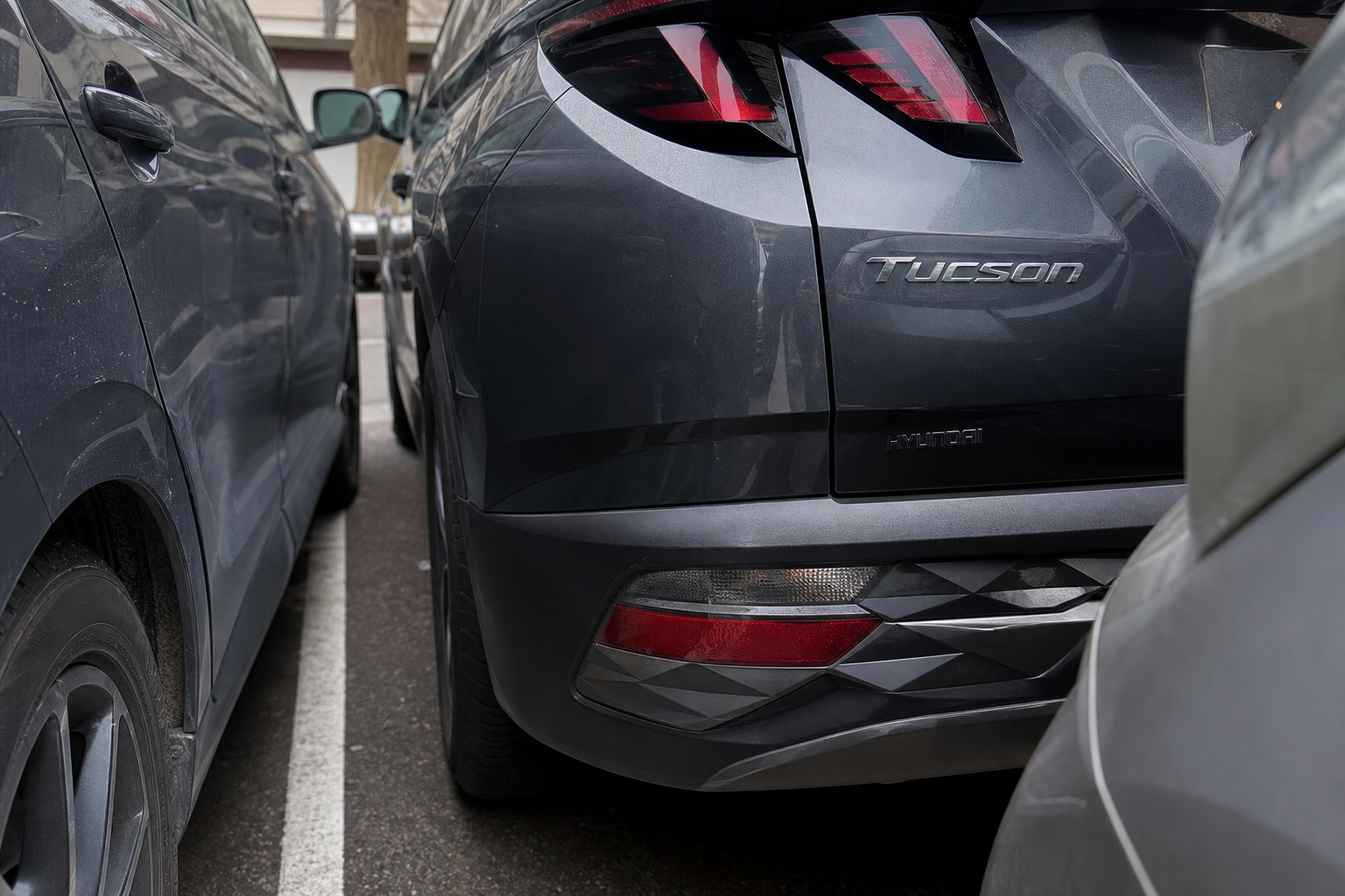 Trang parkering blir mindre skrekk: Ny Hyundai Tucson husker ruten og rygger ut helt selv