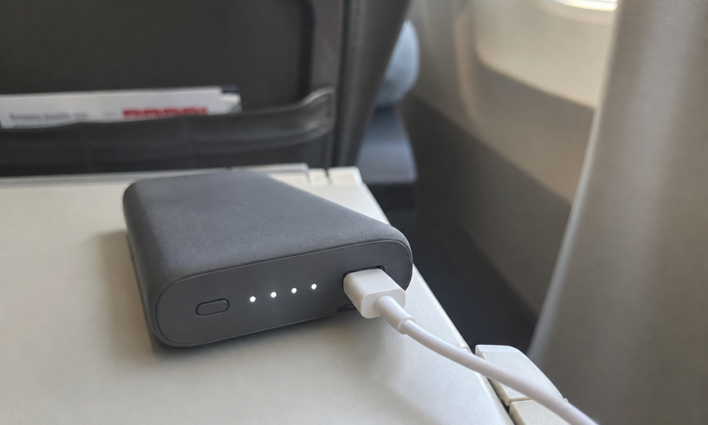Reiser du med Lufthansa eller Air France: Powerbank er forbudt om bord, sjekk reglene nå