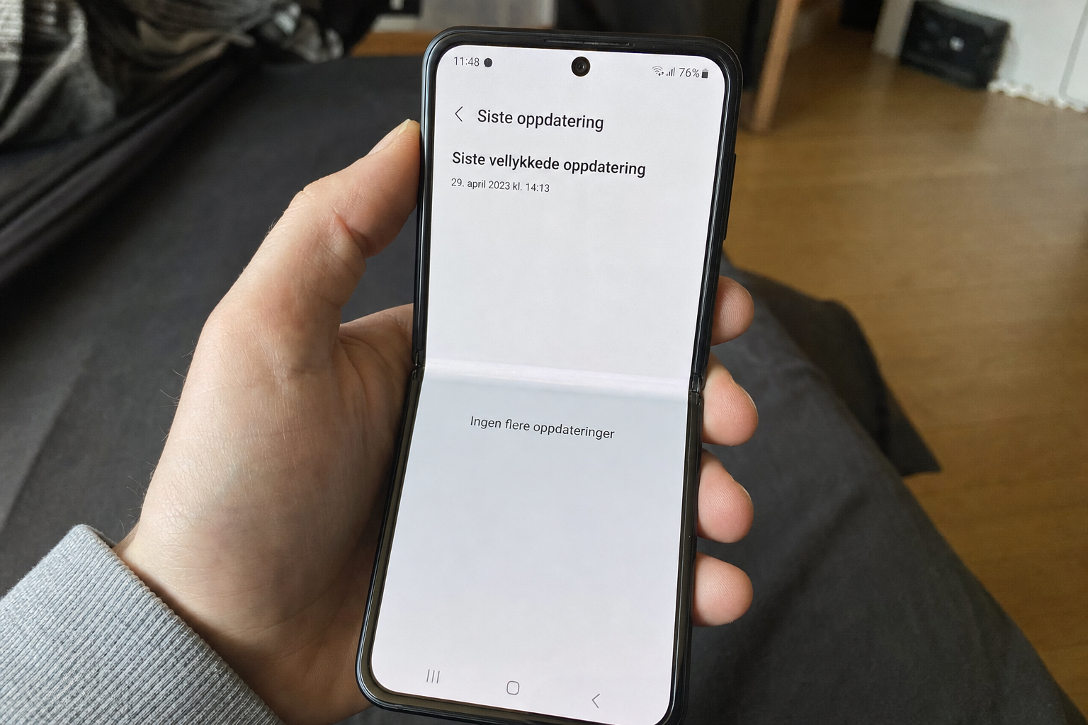 To Galaxy-smarttelefoner mister Samsung-oppdateringsstøtten