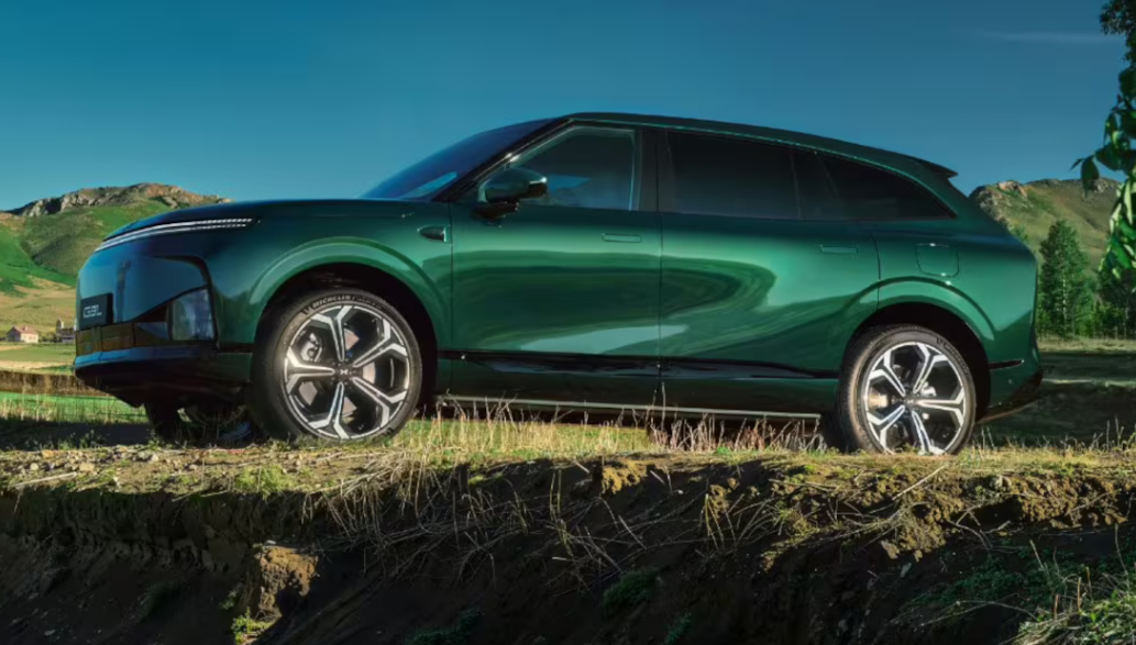 Kinesisk SUV med 1.600 km rekkevidde vises i Paris: Xpeng G9L klar for Europa