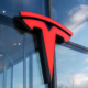 Mann utfordret Teslas selvkjørende Cybercab gang på gang: Slik reagerte robotaxien