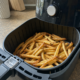 Airfryer eller stekeovn: Beregningen de fleste aldri gjør viser hva som faktisk koster minst