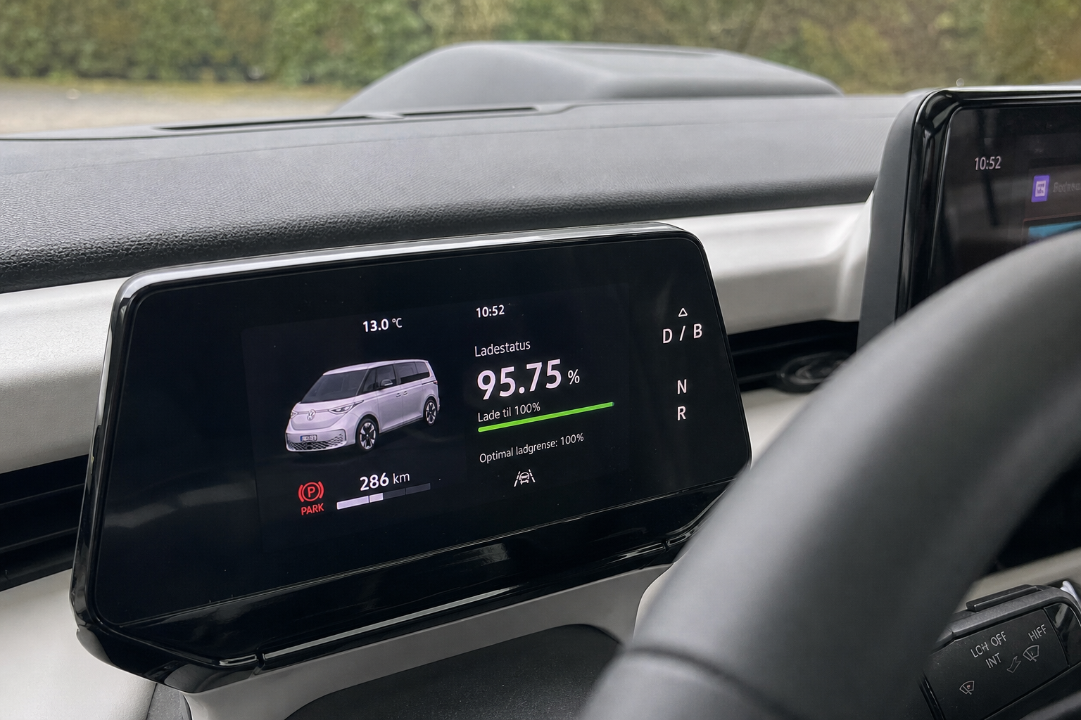 92 land og 99.767 km senere: VW ID. Buzz har 95,75 prosent batteri igjen
