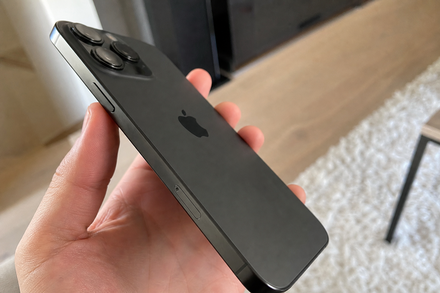 Kjøper du iPhone 18 Pro i Norge: Batteriet er 232 mAh mindre enn USA-modellen