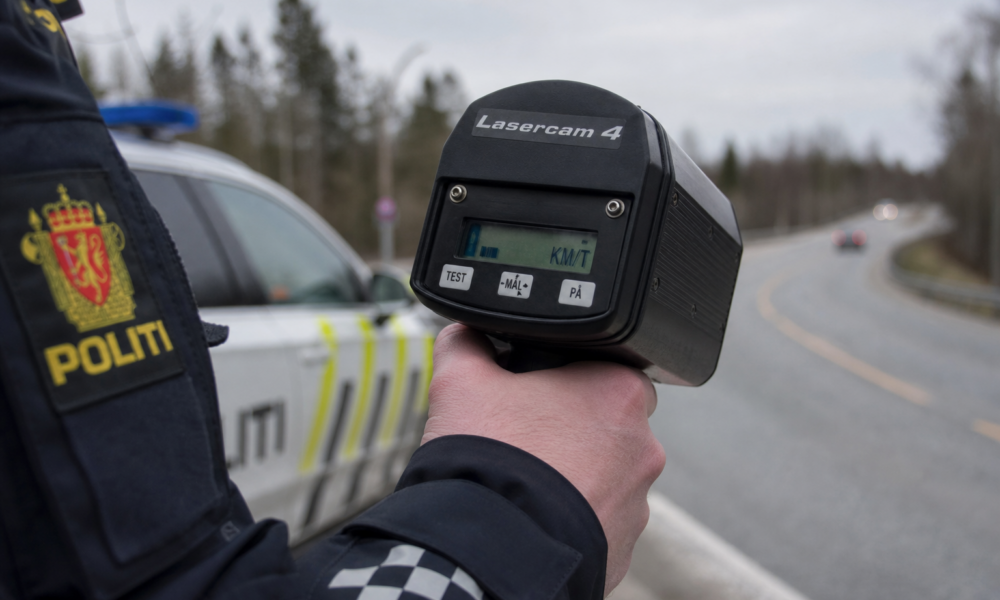 Politiets nye laser måler deg fra 30 meter: Slik ble det umulig å gjemme seg bak forankjørende