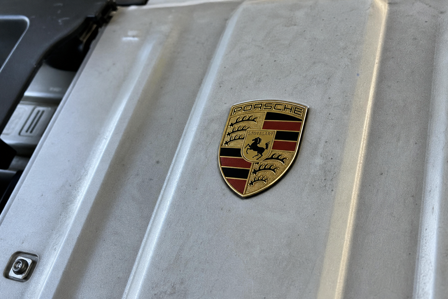 Porsche har laget elbilbatteri av 100 prosent gjenvunne materialer: Klar for produksjon i 2028