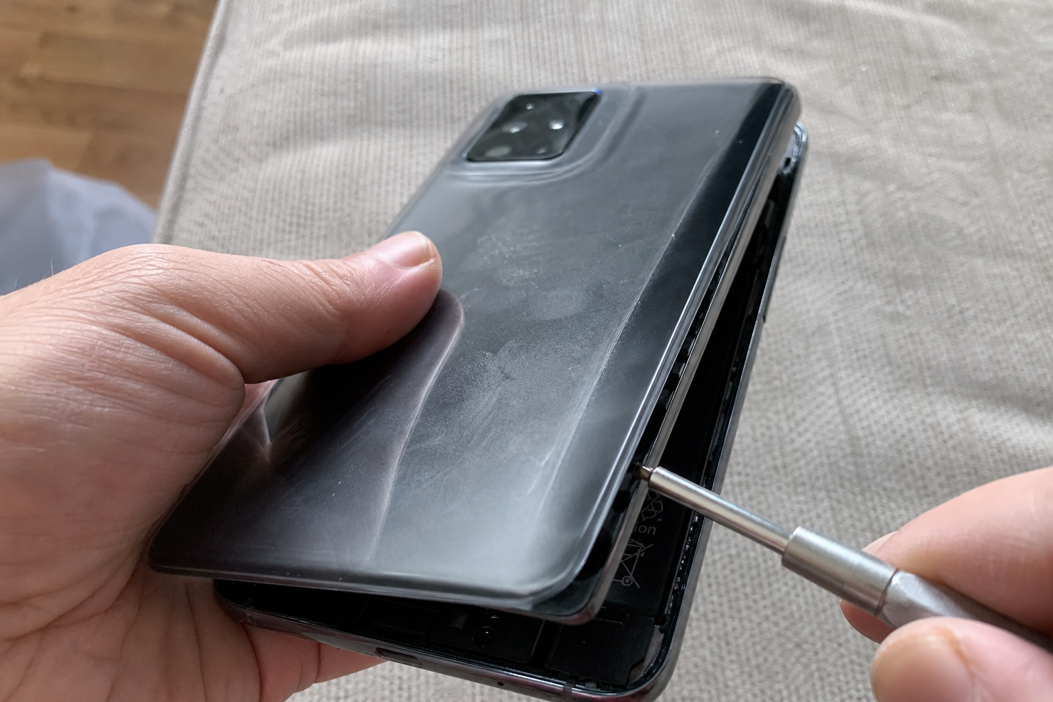 Ny EU-lov fra februar 2027 om utbyttbart batteri: Dette betyr det for neste telefonkjøp