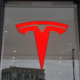 Tesla Roadster presenteres 1. oktober: Første blikk etter ni år med venting