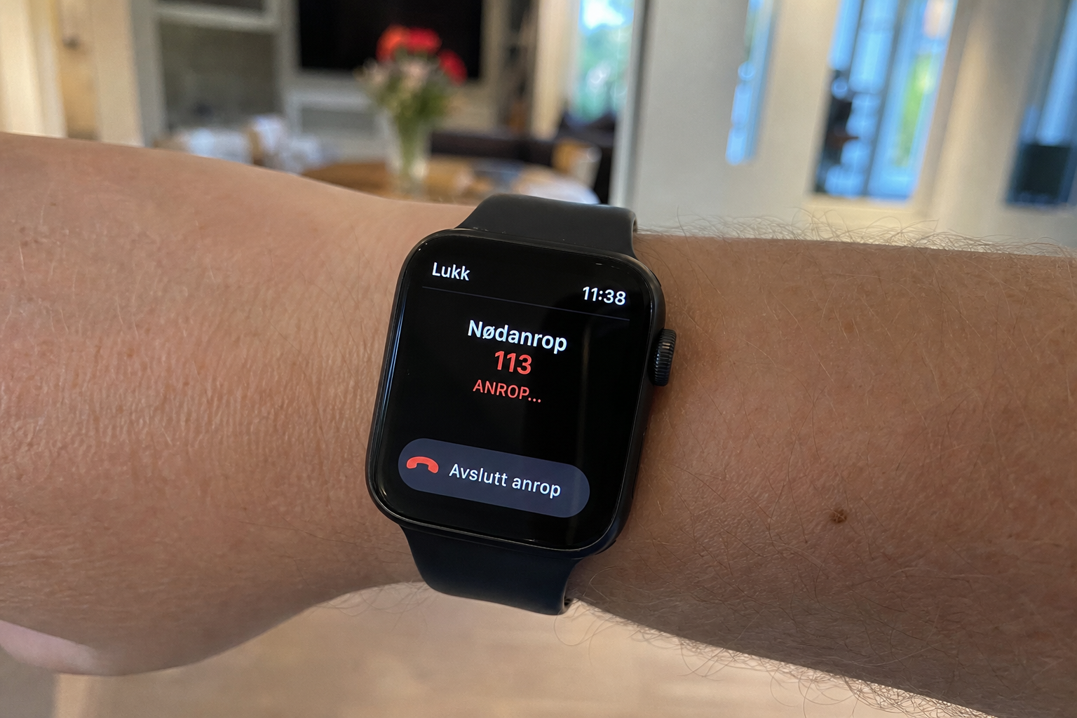 Apple Watch ringer 113 automatisk om du besvimer eller krasjer: De tre livreddende innstillingene de fleste aldri slår på