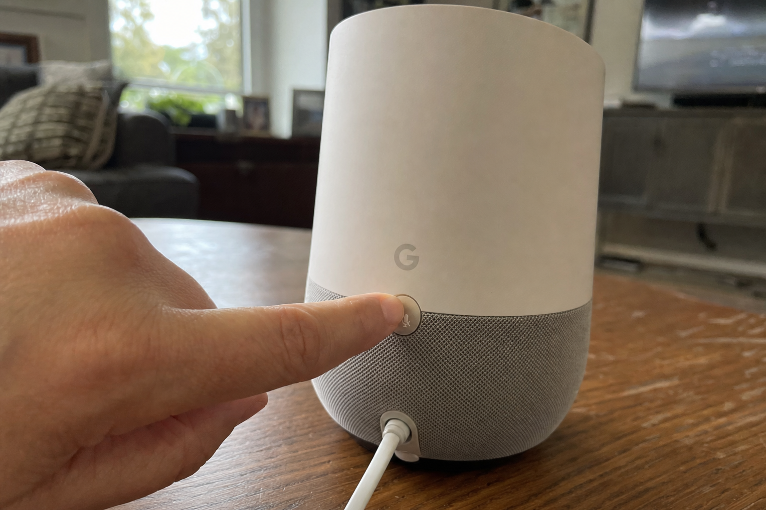 Google Home og Amazon Echo lytter alltid i stua di: Disse innstillingene slår av mikrofonen permanent