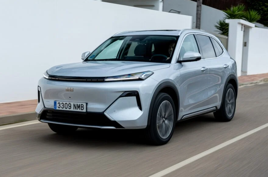 Kinesisk hybrid-SUV til under 400.000 kroner: Geely Starray EM-i lover 1.055 km rekkevidde
