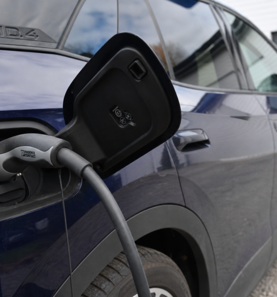 Elbilens batteri kan drive huset ditt i dager - dette er grunnen til at produsentene stopper deg