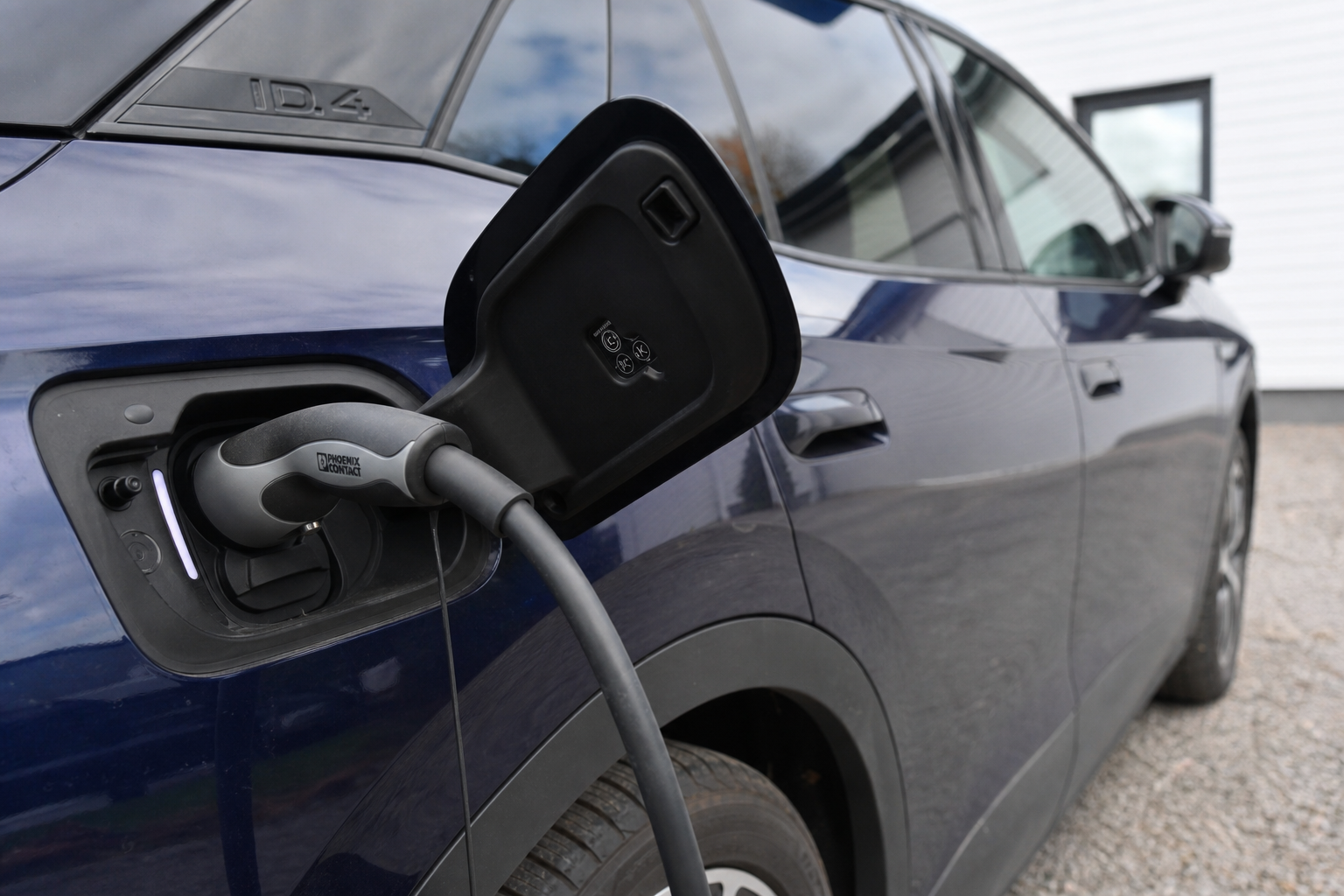 Elbilens batteri kan drive huset ditt i dager - dette er grunnen til at produsentene stopper deg