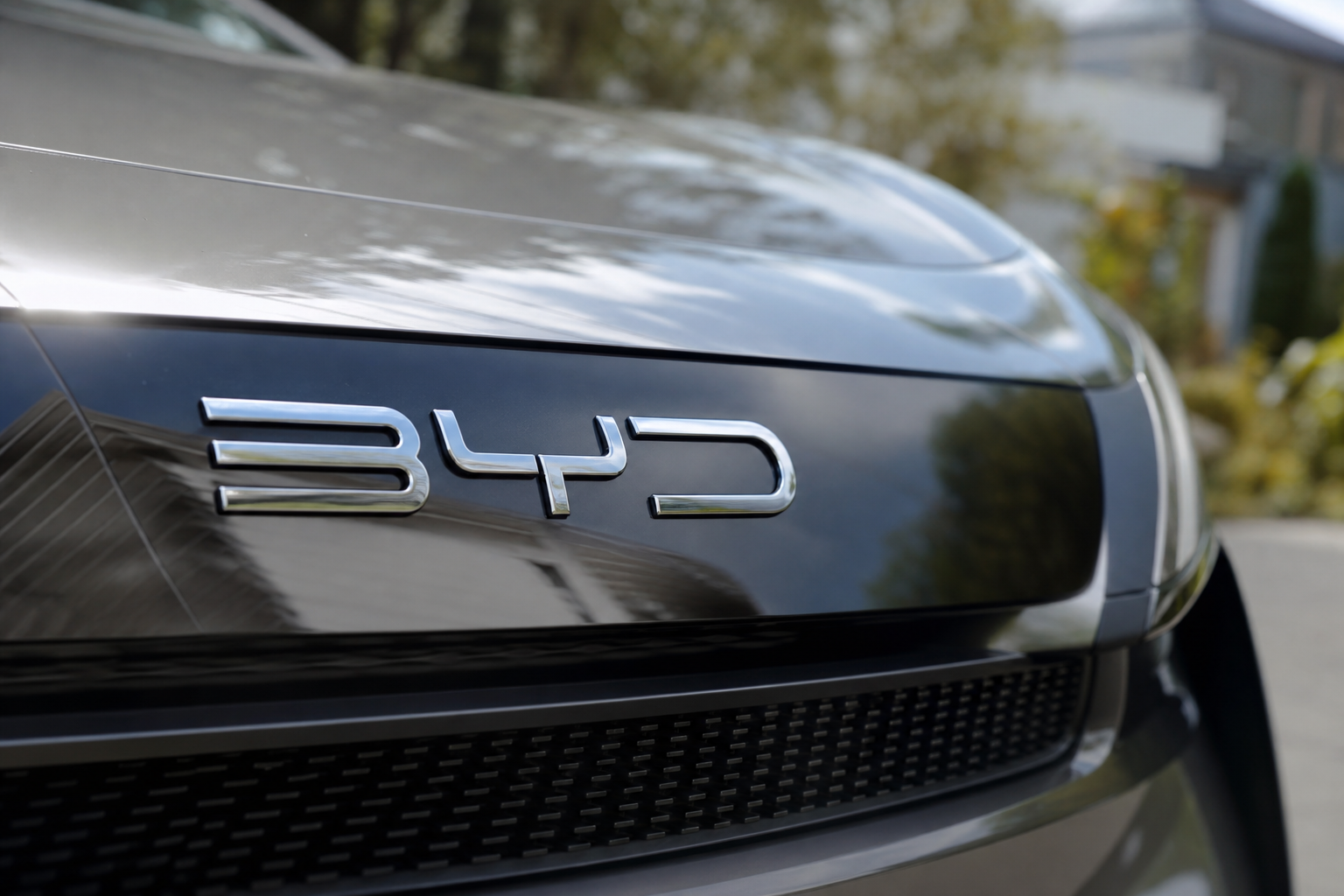 Slår Lamborghini i kappkjøring: BYDs elektriske superbil er billigere enn en Porsche 911 Turbo S