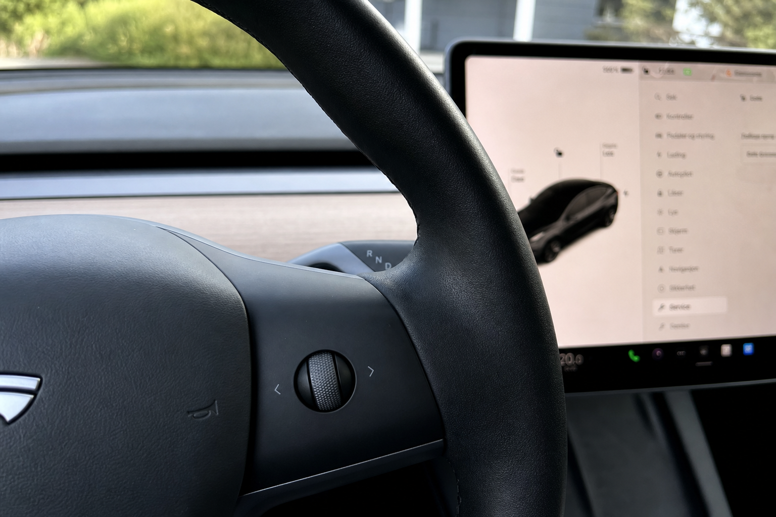 Tesla svarter nesten alt i ulykkesrapporter til myndighetene - ny gransking kobler dem til dødelige krasj