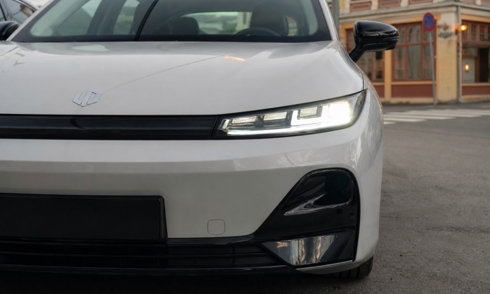 Utfordrer VW ID.3: Kinesisk elbil koster 90.000 kr mindre og lader på bare 17 minutter