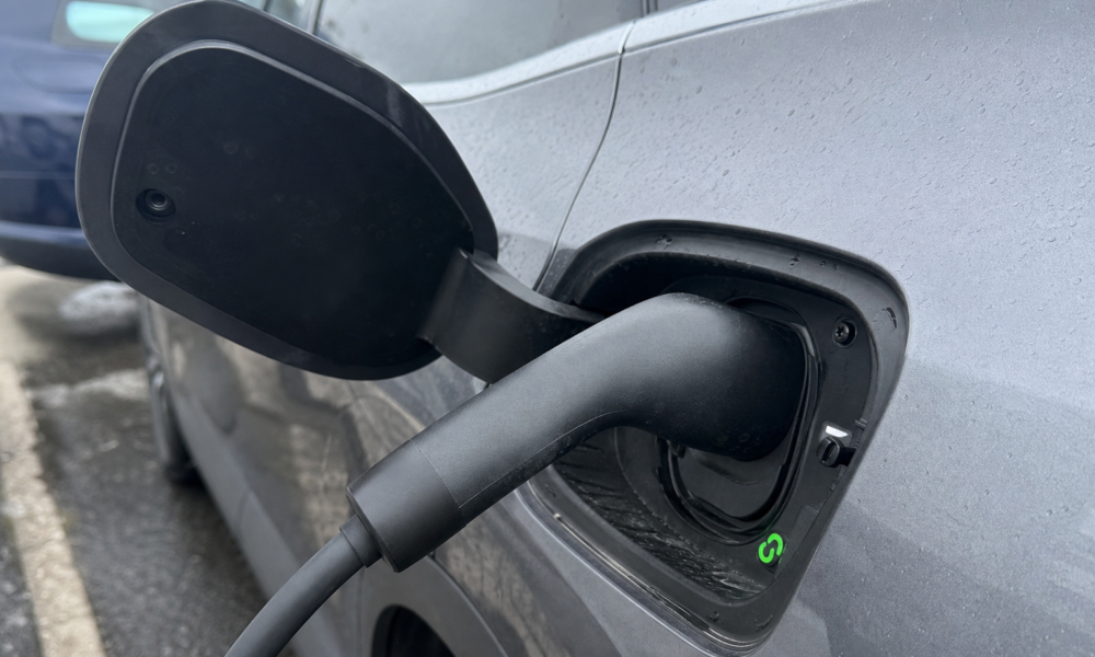 Kinesisk batteri i serieproduksjon lader 500 km rekkevidde på tolv minutter