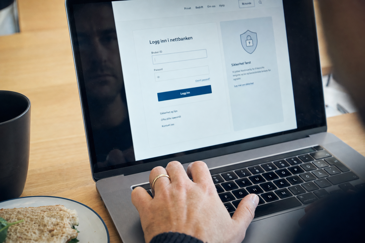 Åpner du nettbanken i Chrome eller Safari: Tre grunner til at appen er tryggere