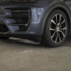 Porsche er først: Cayenne Electric får trådløs induksjonslading - ingen kabel nødvendig