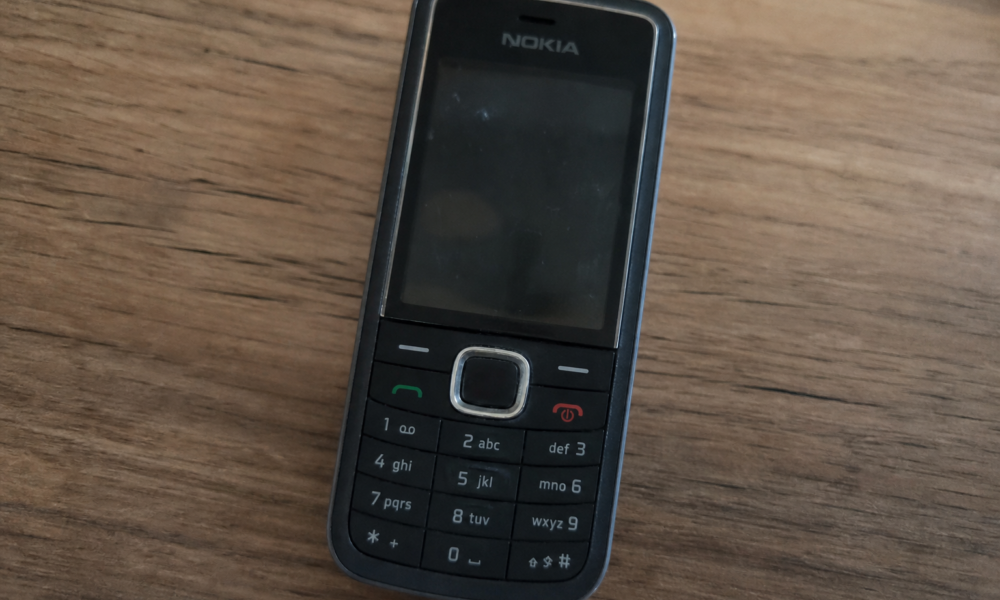 Alarmen eller mobilen din kan slutte å virke: Telenor stenger 2G-nettet i 2027