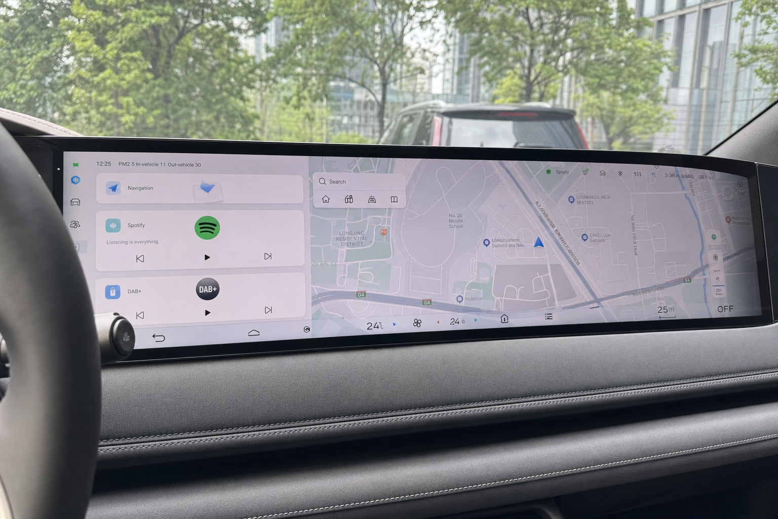 BYD vil utfordre tyskerne med ny Tang: Dobbeltskjerm, massasjestoler og 850 km rekkevidde