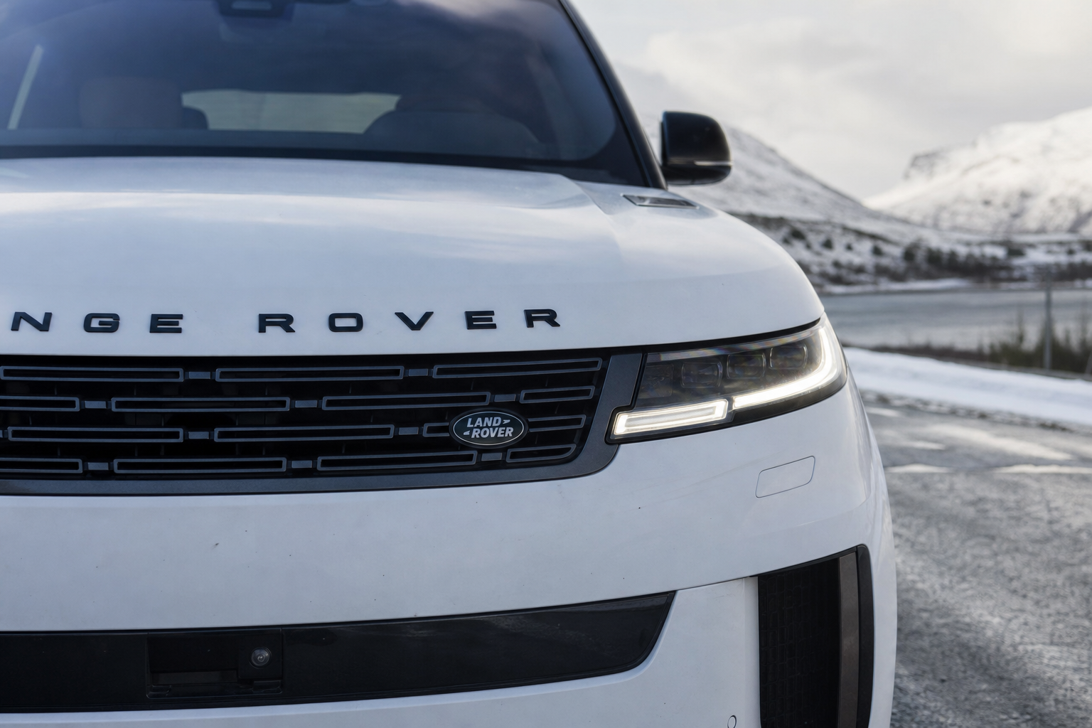 Elektriske Range Rover Sport prøvekjørt: Går lenger enn ventet og koster halv million mindre