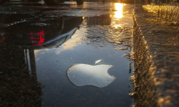 Skalpere krever nær dobbel pris for iPhone Duo, Apple-levering sklir til januar 2027