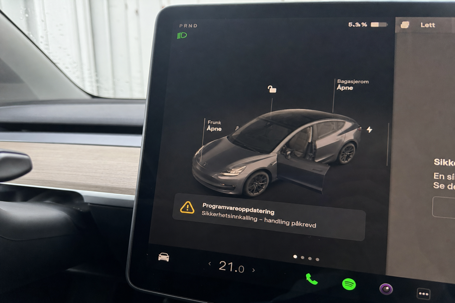 Over 131.000 europeiske Tesla Model 3-biler kalles tilbake: Sjekk om din er på listen