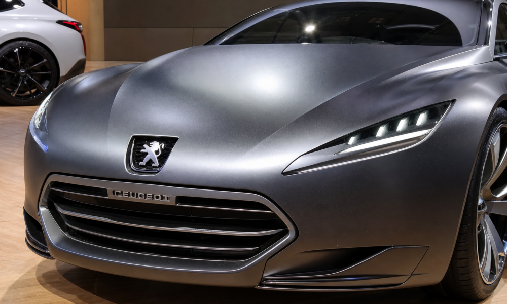 Peugeot RCZ Vision: Solid-state-batteri gir 500 hk og 10-80 prosent lading på ti minutter