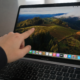 Apple holder to store lanseringer i oktober: Første MacBook Pro med berøringsskjerm ventes 27. oktober