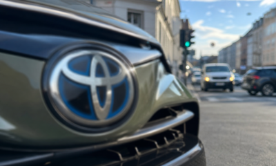 Toyota ber EU telle bensinbiler som nullutslipp: Her er den kontroversielle planen