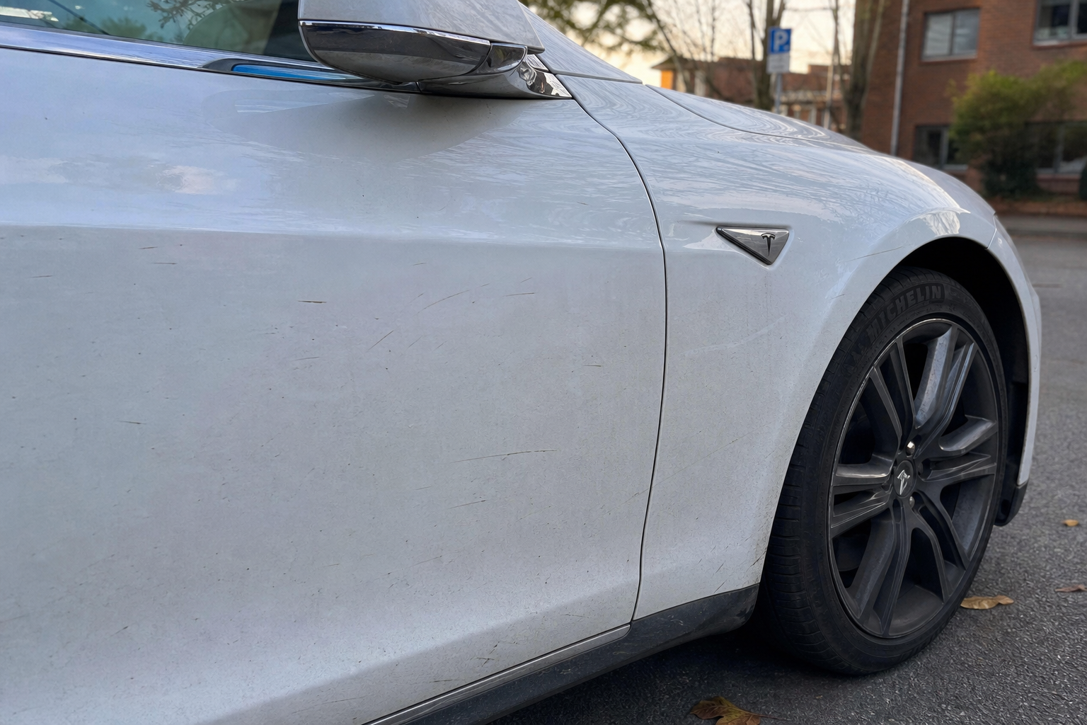 En Tesla har kjørt 3 millioner kilometer: Her er hva som sviktet underveis