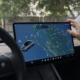Model 3 får 16-tommers skjerm og mørkere interiør: Dette endrer Tesla fra oktober