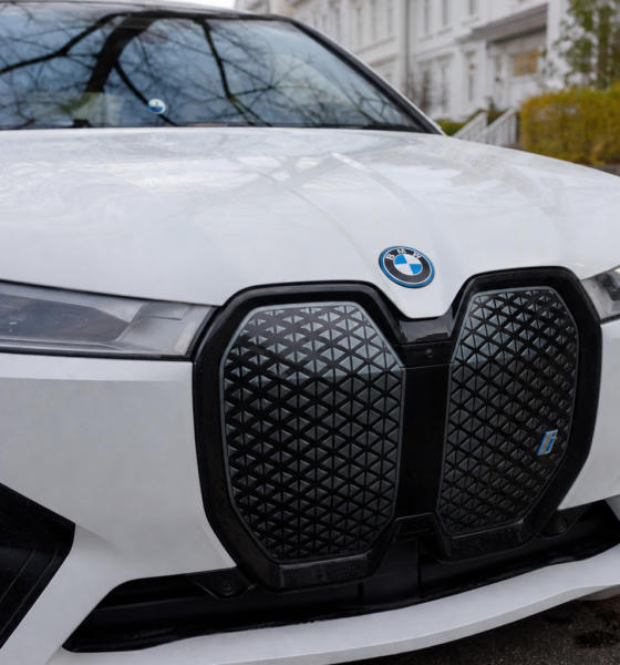 BMW iX5 kommer til Norge fra 1,05 millioner: 850 km rekkevidde og selvlukkende dører