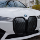 BMW iX5 kommer til Norge fra 1,05 millioner: 850 km rekkevidde og selvlukkende dører
