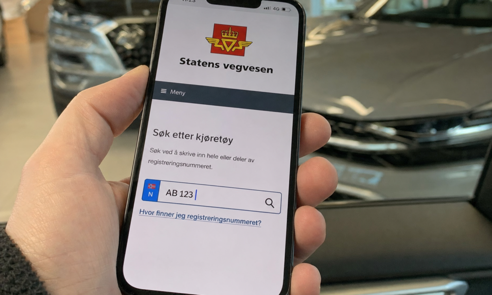 Kjøper du brukt elbil uten å sjekke historikken: Slik avslører du skjulte skader med registreringsnummeret