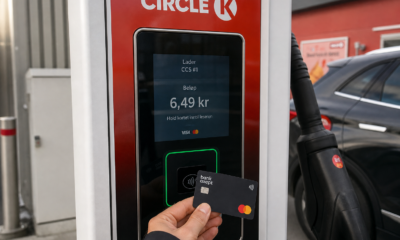 Betaler du med app når du lader elbilen: Ladekort kan gi opptil 30 prosent lavere pris per kWh