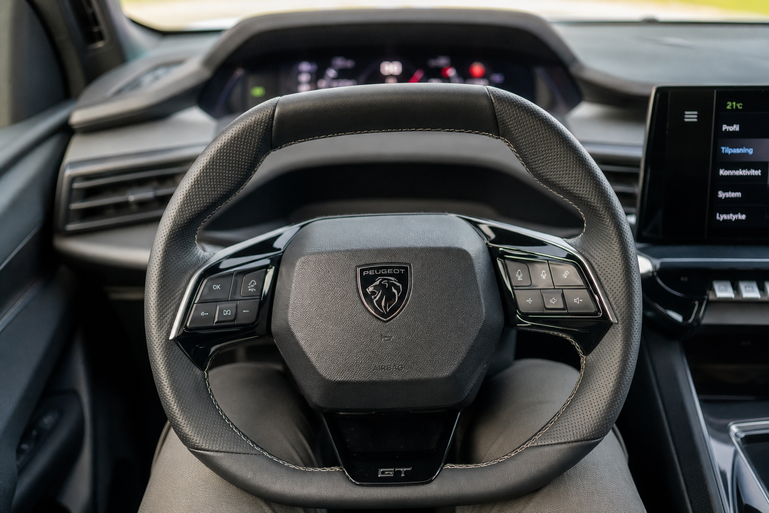 Peugeot fjerner det runde rattet i ny e-208: Steer-by-wire og HyperSquare fra 2027