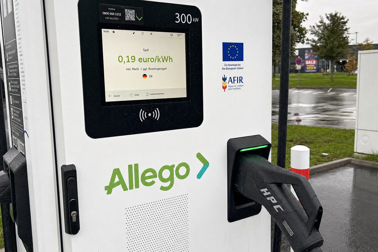 Her kan nordmenn på bilferie lade elbilen for to kroner kilowattimen, under halvparten av hjemmeprisen