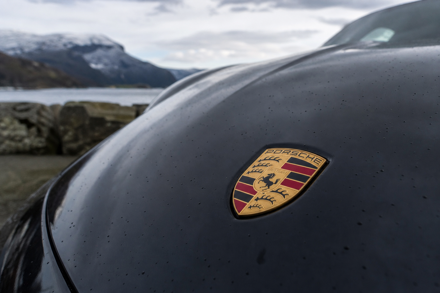 Porsche snur etter 40 prosent elbil-salgsfall: Macan får bensinmotor tilbake i 2028