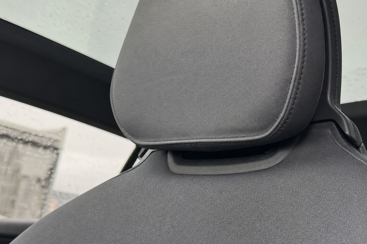 Eier du en Volvo EX30: Nakkestøtten kan løsne, 234.000 biler kalles tilbake globalt