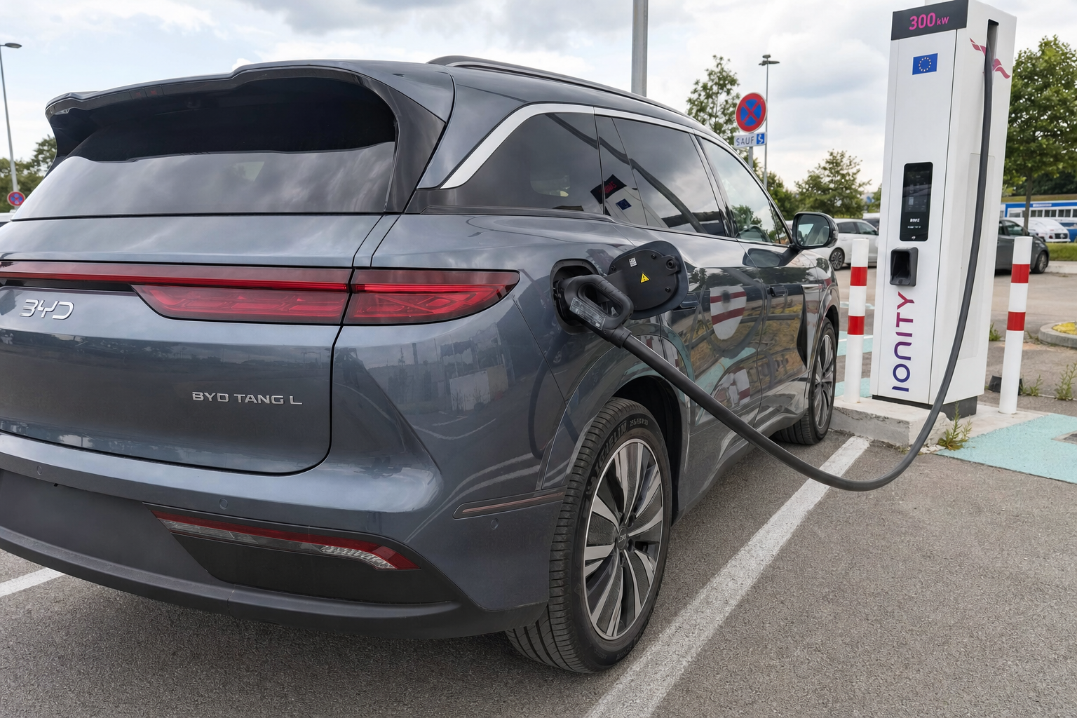 BYD starter 400 kW lynlading i Europa: Nesten fullt batteri på under ti minutter