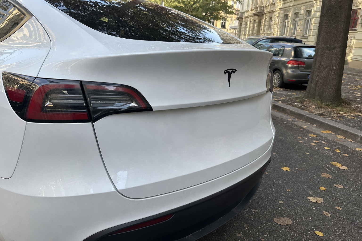 Første gang siden 2022: Tesla Model Y slo VW Golf på hjemmebane i september