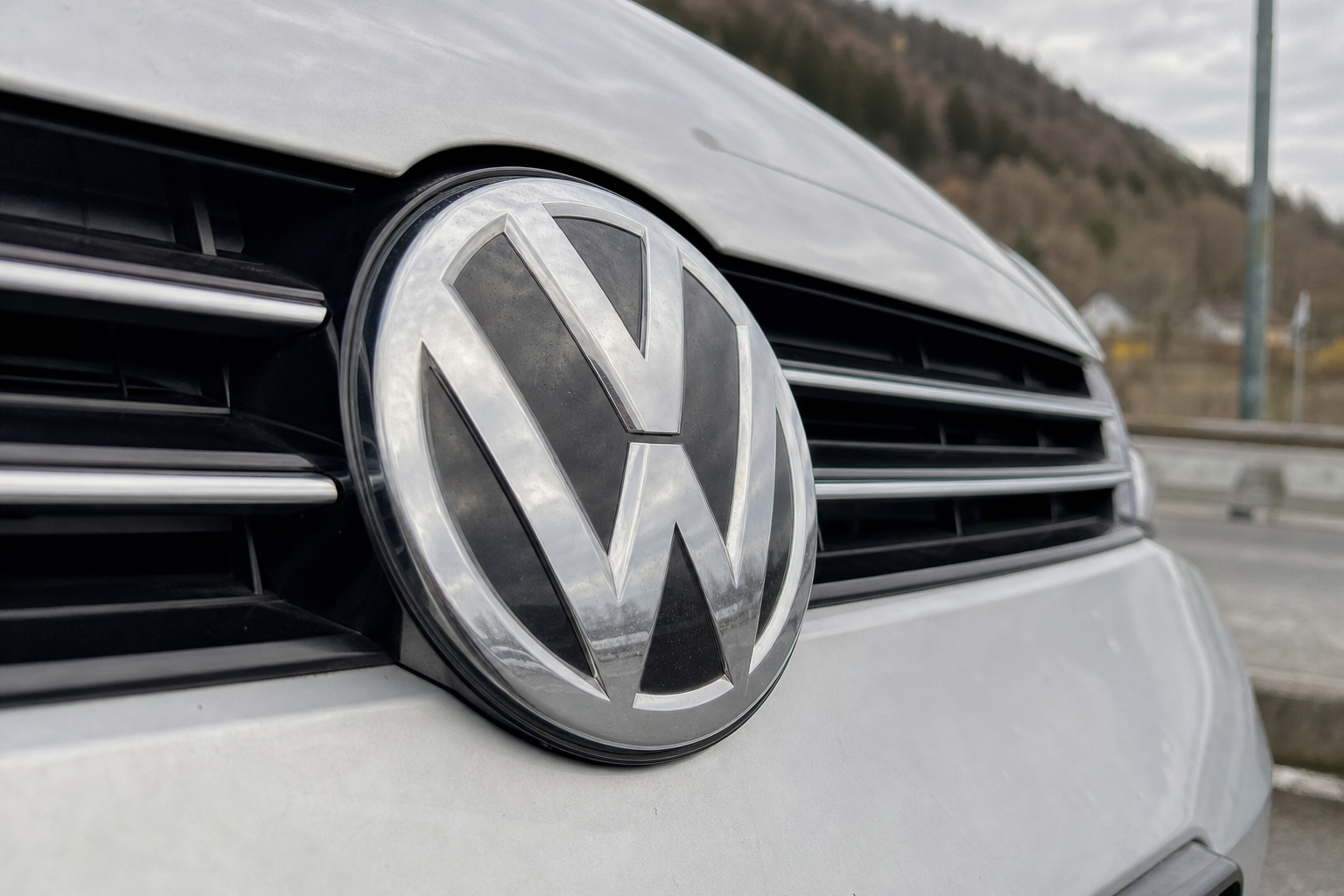 Volkswagen halverer modellutvalget: Disse bilene forsvinner innen 2035